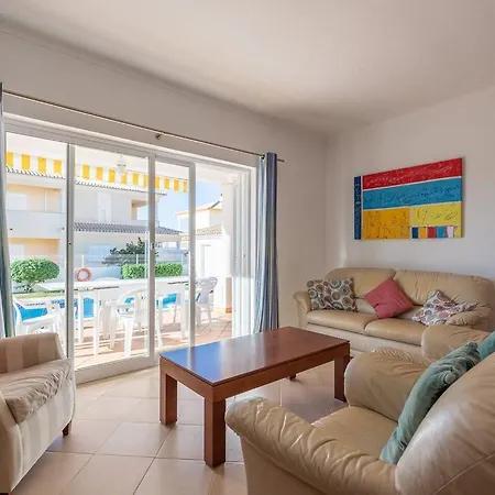 Praia Da Gale - Incredible Location - Short Walk To The Beach And Restaurants *